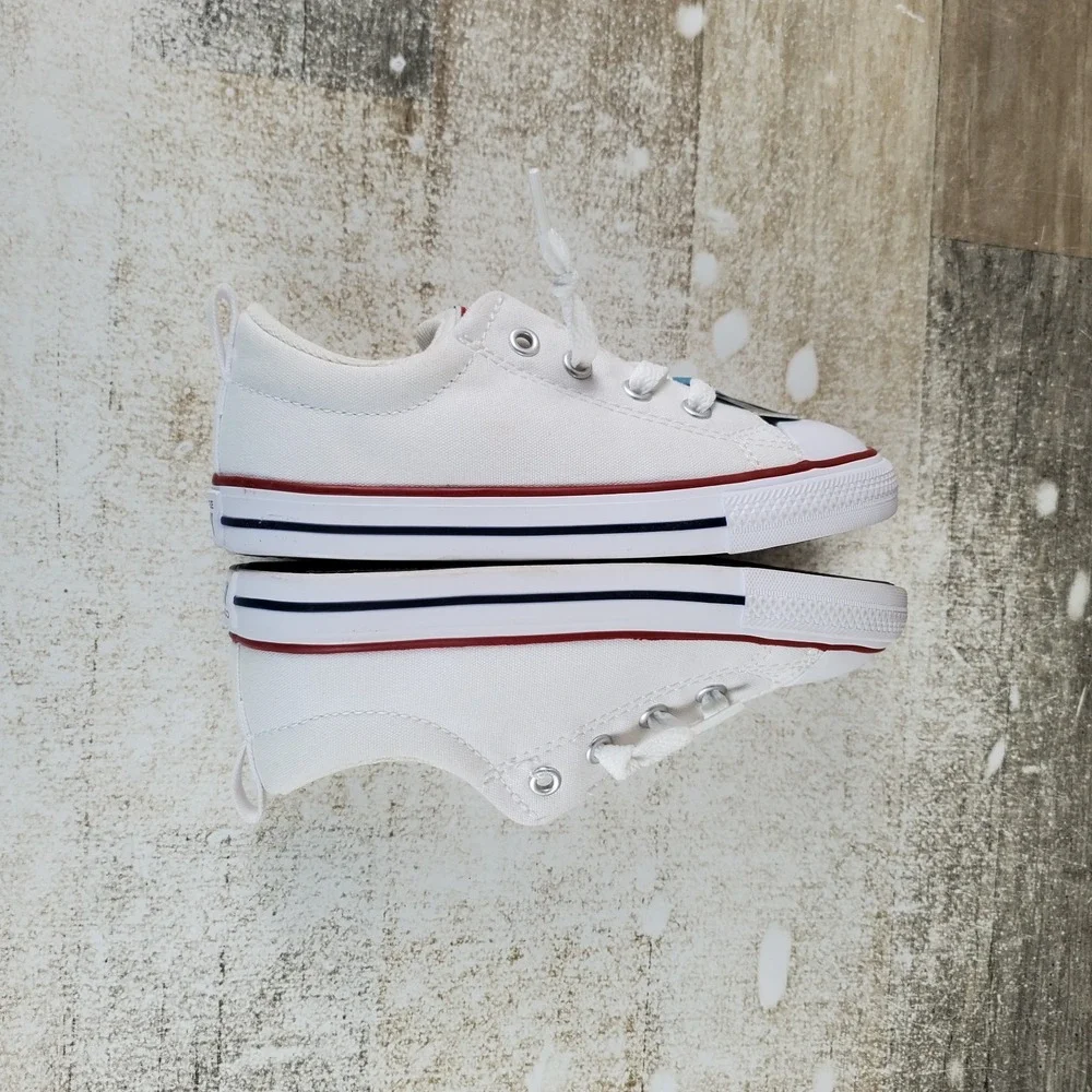 Converse Chuck Taylor All Stars Boys Shoes Sz 10 White Comfort Lace Up Sneakers